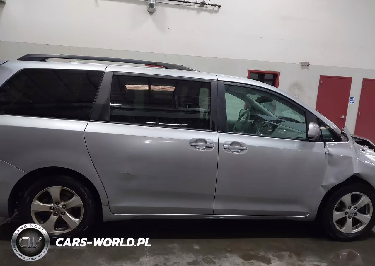 2012 Toyota Sienna Le V6 8 Passenger VIN:5TDKK3DC5CS201368 - 13