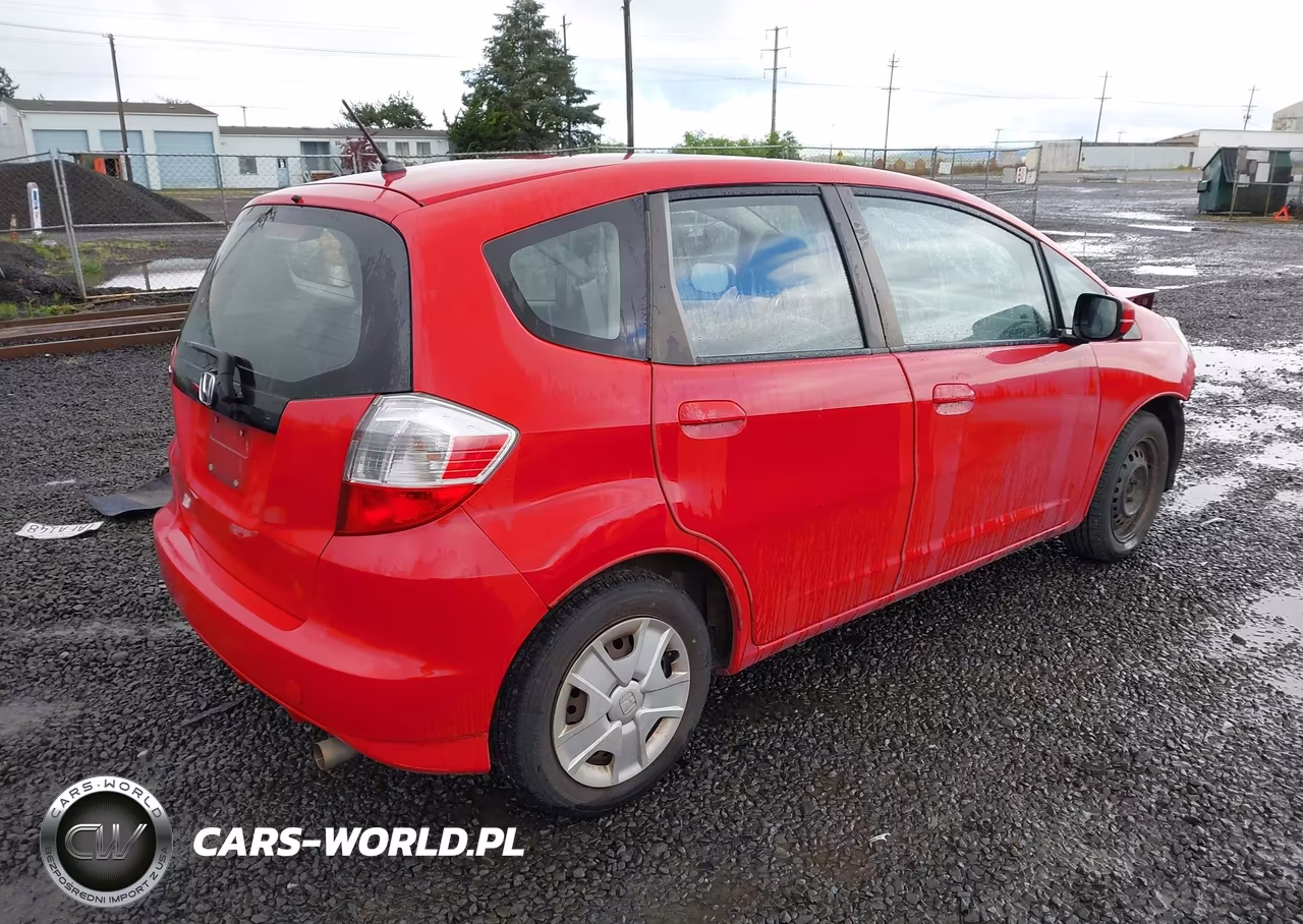 2013 Honda Fit VIN:JHMGE8H30DC029420 - 4