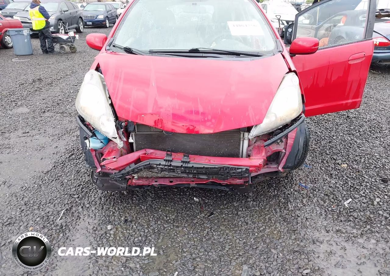 2013 Honda Fit VIN:JHMGE8H30DC029420 - 6