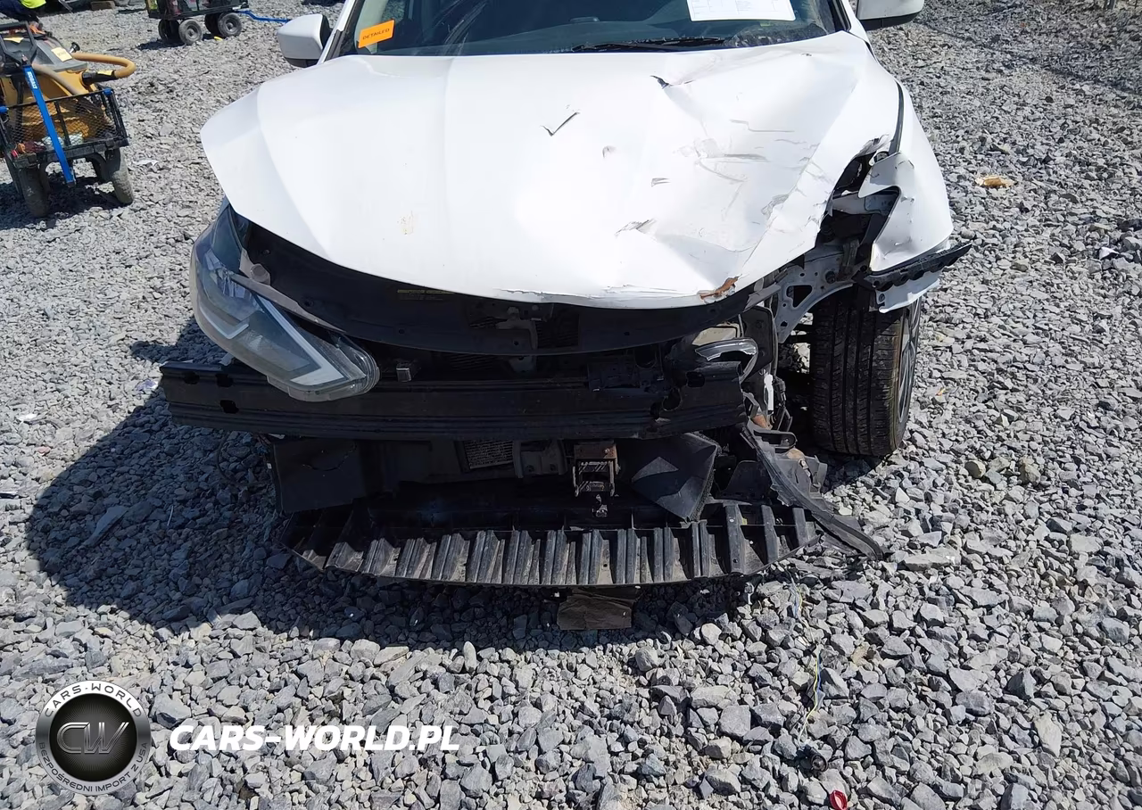 2018 Nissan Sentra S VIN:3N1AB7APXJY285657 - 13