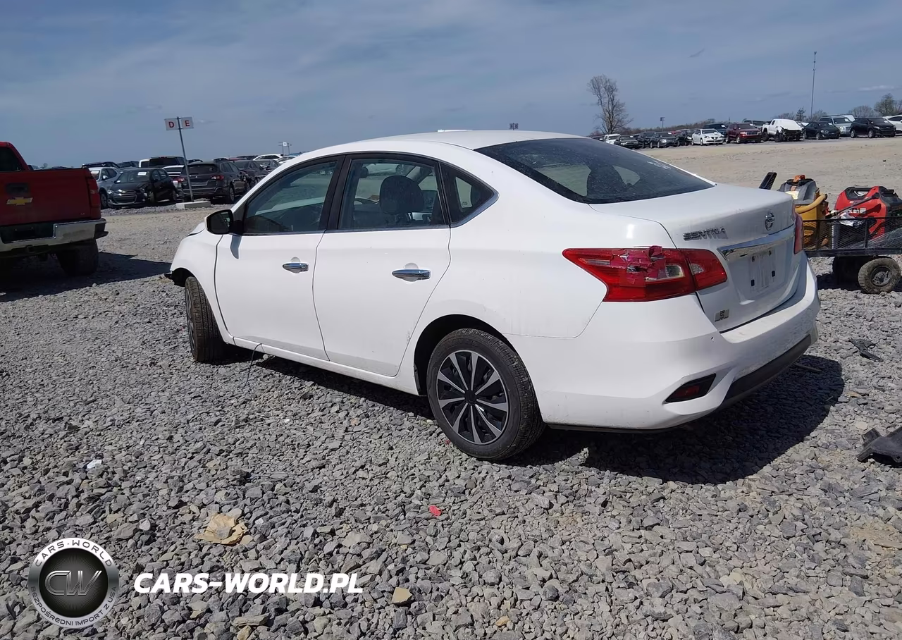 2018 Nissan Sentra S VIN:3N1AB7APXJY285657 - 3
