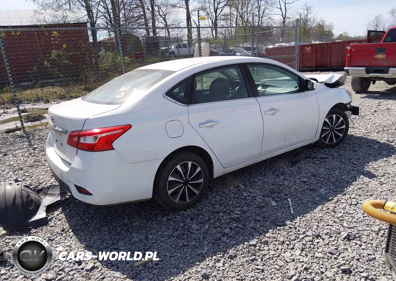 2018 Nissan Sentra S VIN:3N1AB7APXJY285657 - 4