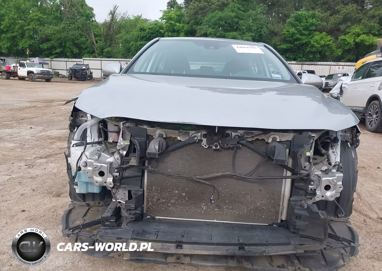 2020 Toyota Camry Le VIN:4T1C11AK7LU309182 - 13