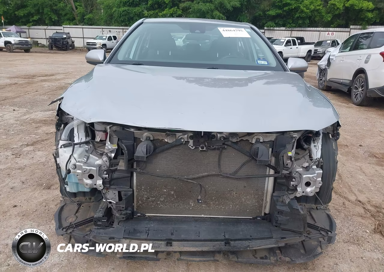 2020 Toyota Camry Le VIN:4T1C11AK7LU309182 - 6