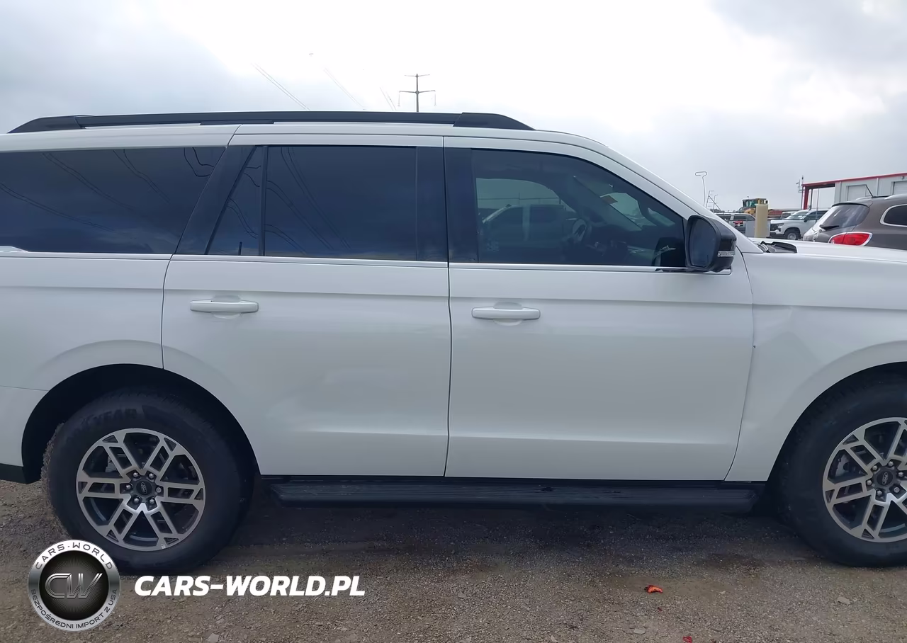 2025 Ford Expedition Active VIN:1FMJU1H8XSEA76724 - 13