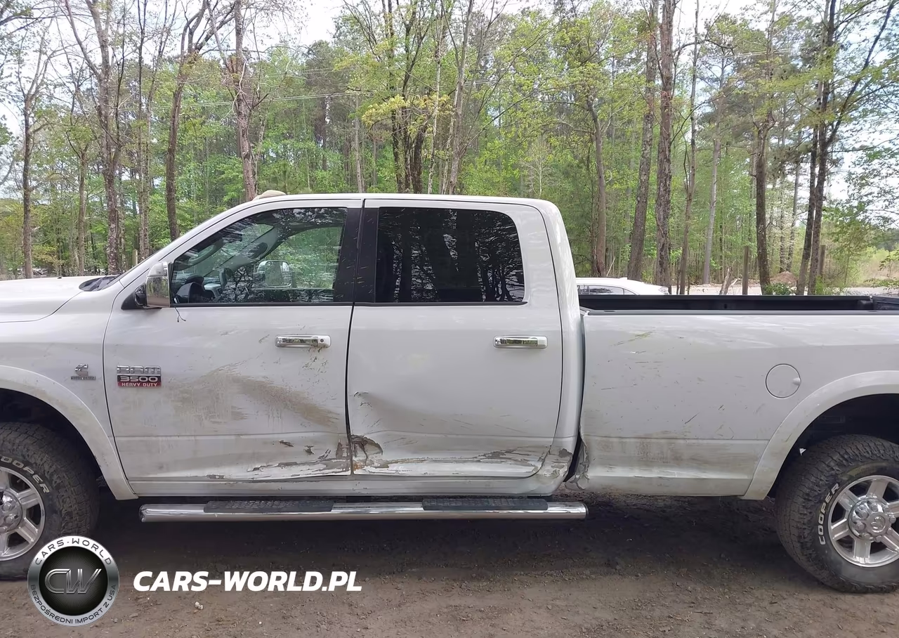 2011 Ram Ram 3500 Laramie VIN:3D73Y3CL4BG558452 - 17