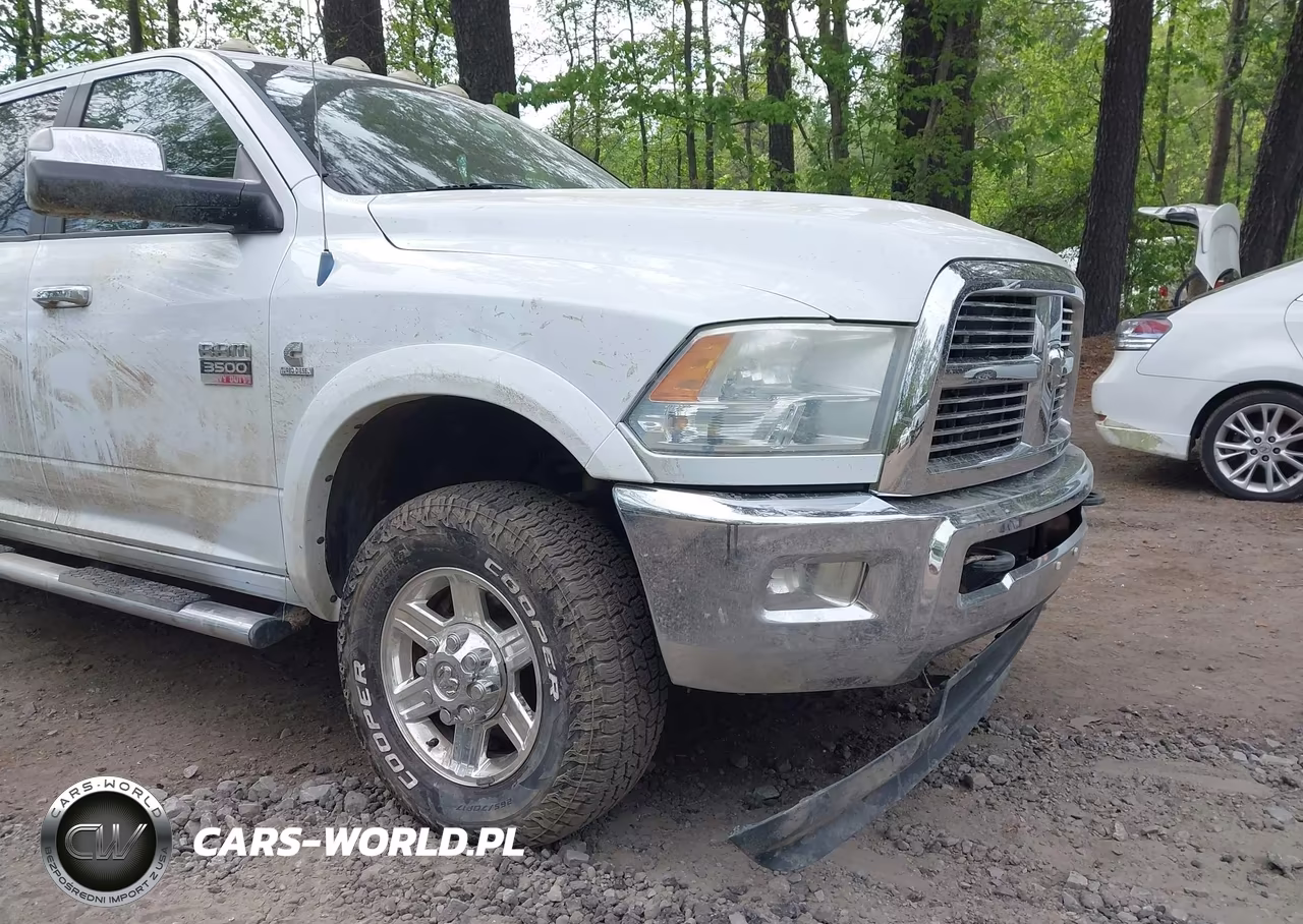 2011 Ram Ram 3500 Laramie VIN:3D73Y3CL4BG558452 - 18
