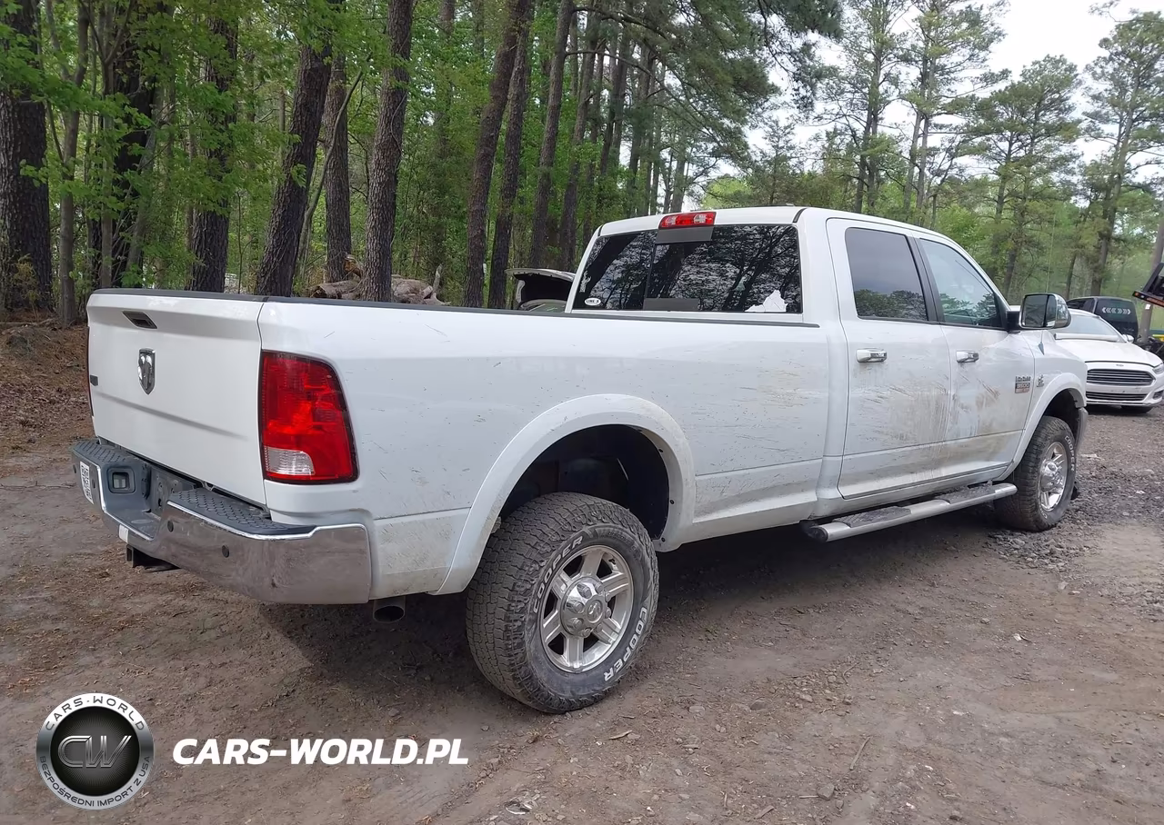 2011 Ram Ram 3500 Laramie VIN:3D73Y3CL4BG558452 - 4