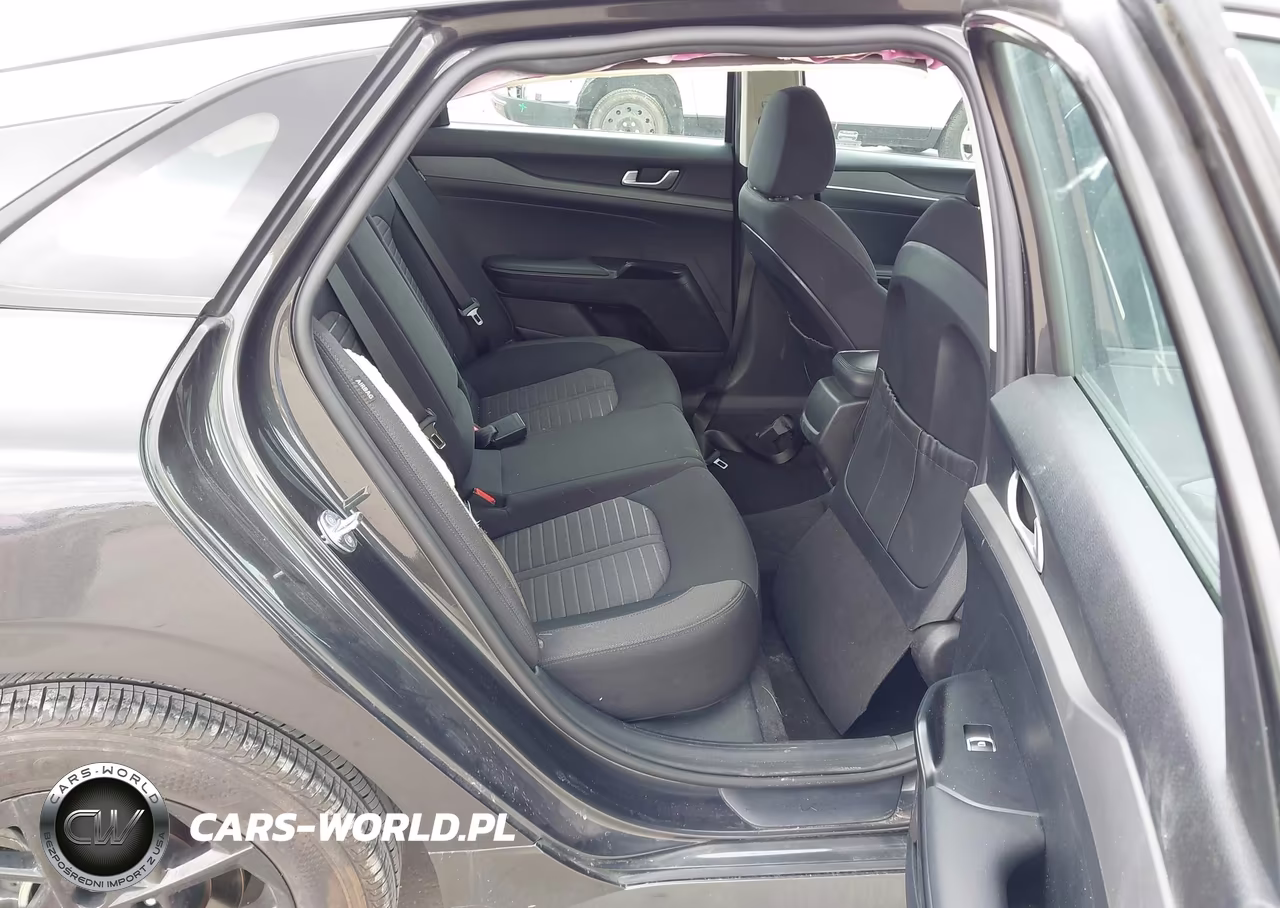 2025 Kia K5 Lxs VIN:KNAG24J76S5293580 - 8