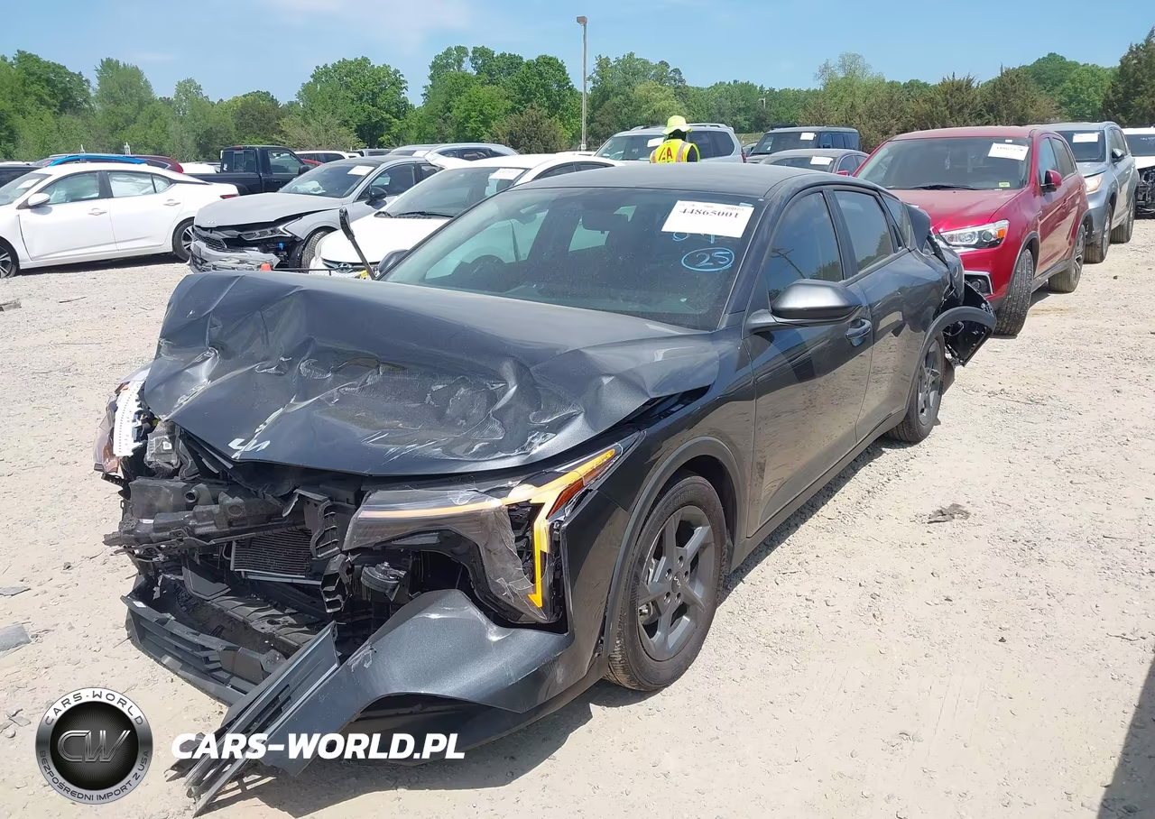 2025 Kia K4 Lxs VIN:3KPFT4DE5SE186028 - 2