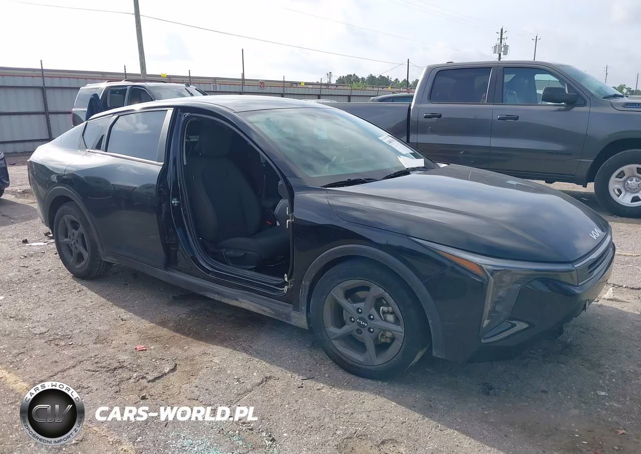 2025 Kia K4 Lxs VIN:3KPFT4DE9SE101448 - 13