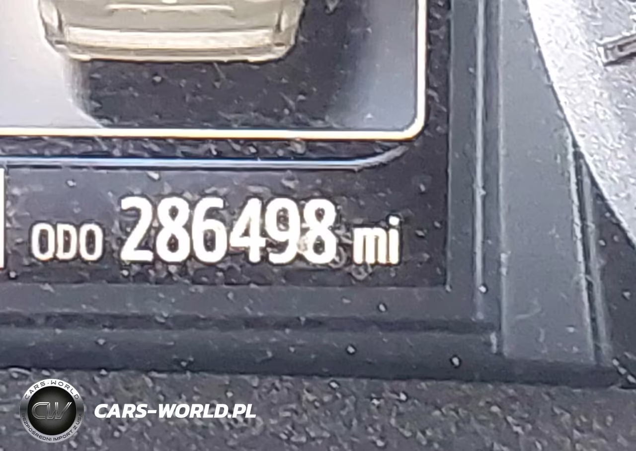 2018 Toyota Sienna Le 8 Passenger VIN:5TDKZ3DC5JS964077 - 15