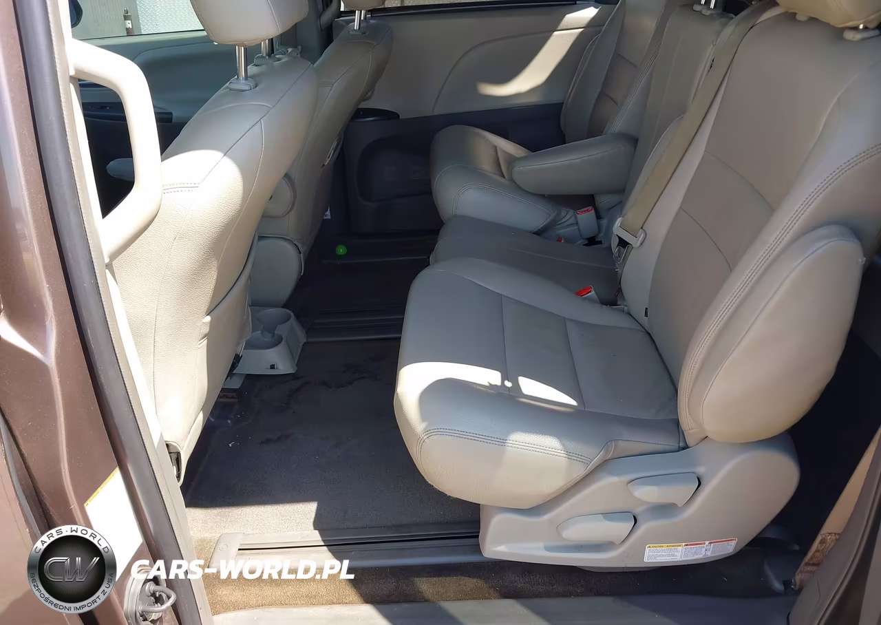 2018 Toyota Sienna Le 8 Passenger VIN:5TDKZ3DC5JS964077 - 8