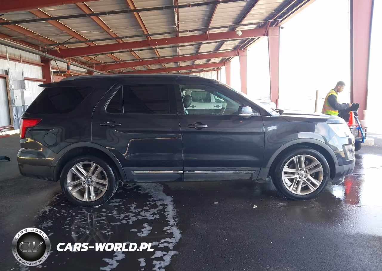 2017 Ford Explorer Xlt VIN:1FM5K7D85HGA99924 - 14