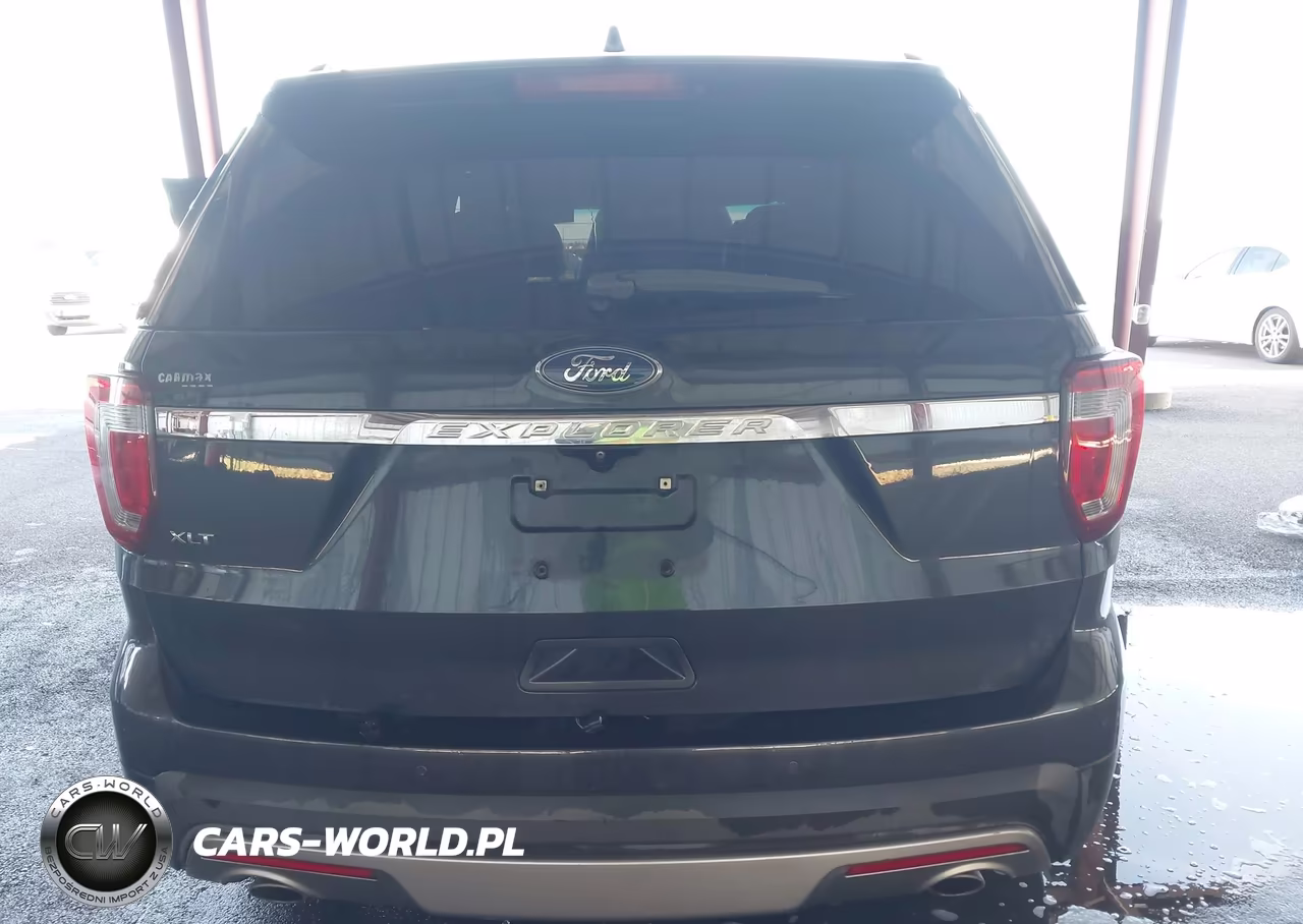 2017 Ford Explorer Xlt VIN:1FM5K7D85HGA99924 - 6