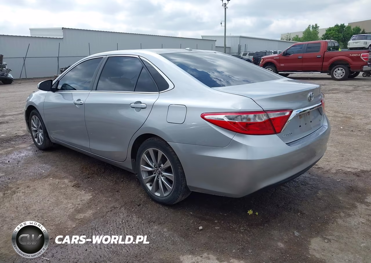 2017 Toyota Camry Xle VIN:4T1BF1FK2HU447760 - 3