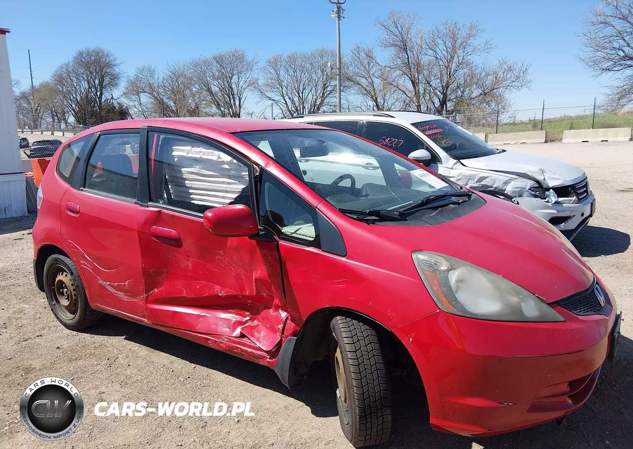 2013 Honda Fit VIN:JHMGE8H31DC078819 - 6