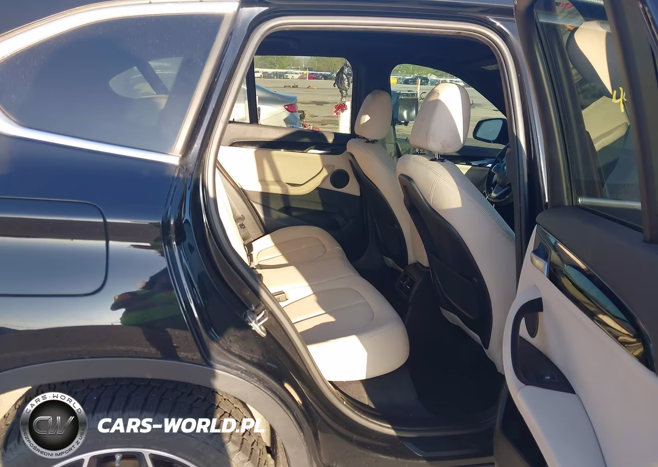 2019 BMW X1 xDrive28I VIN:WBXHT3C5XK5L37562 - 8