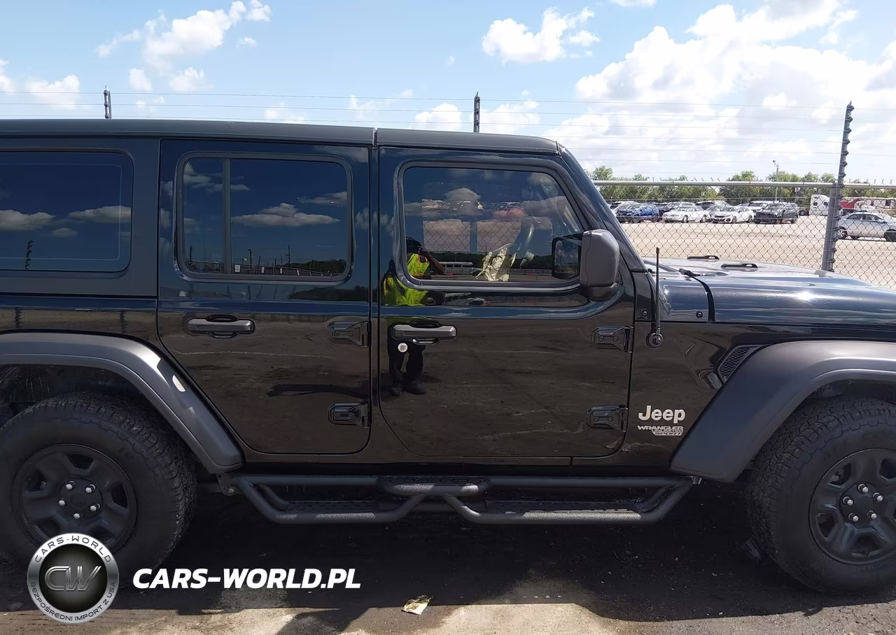 2020 Jeep Wrangler Unlimited Sport 4X4 VIN:1C4HJXDN4LW332670 - 13