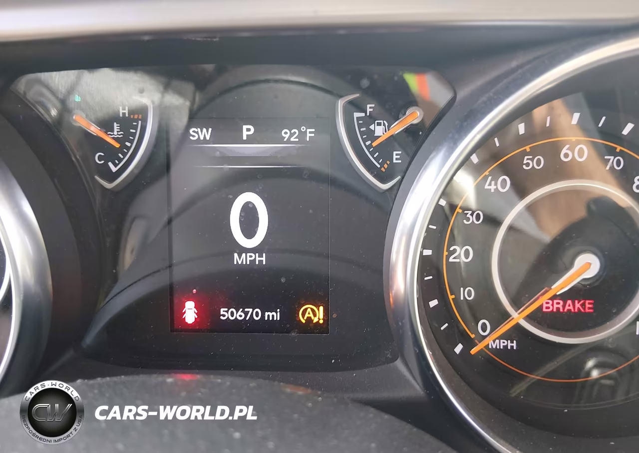 2020 Jeep Wrangler Unlimited Sport 4X4 VIN:1C4HJXDN4LW332670 - 7