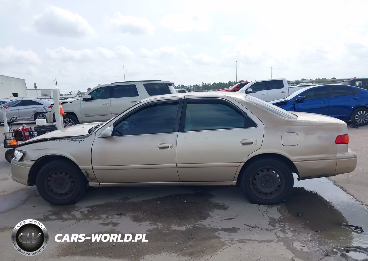 2000 Toyota Camry Le VIN:JT2BG22K2Y0438893 - 14