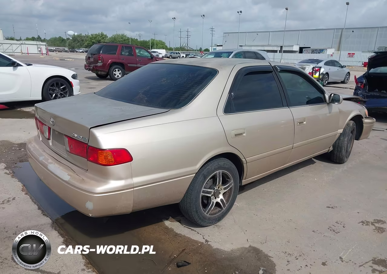 2000 Toyota Camry Le VIN:JT2BG22K2Y0438893 - 4