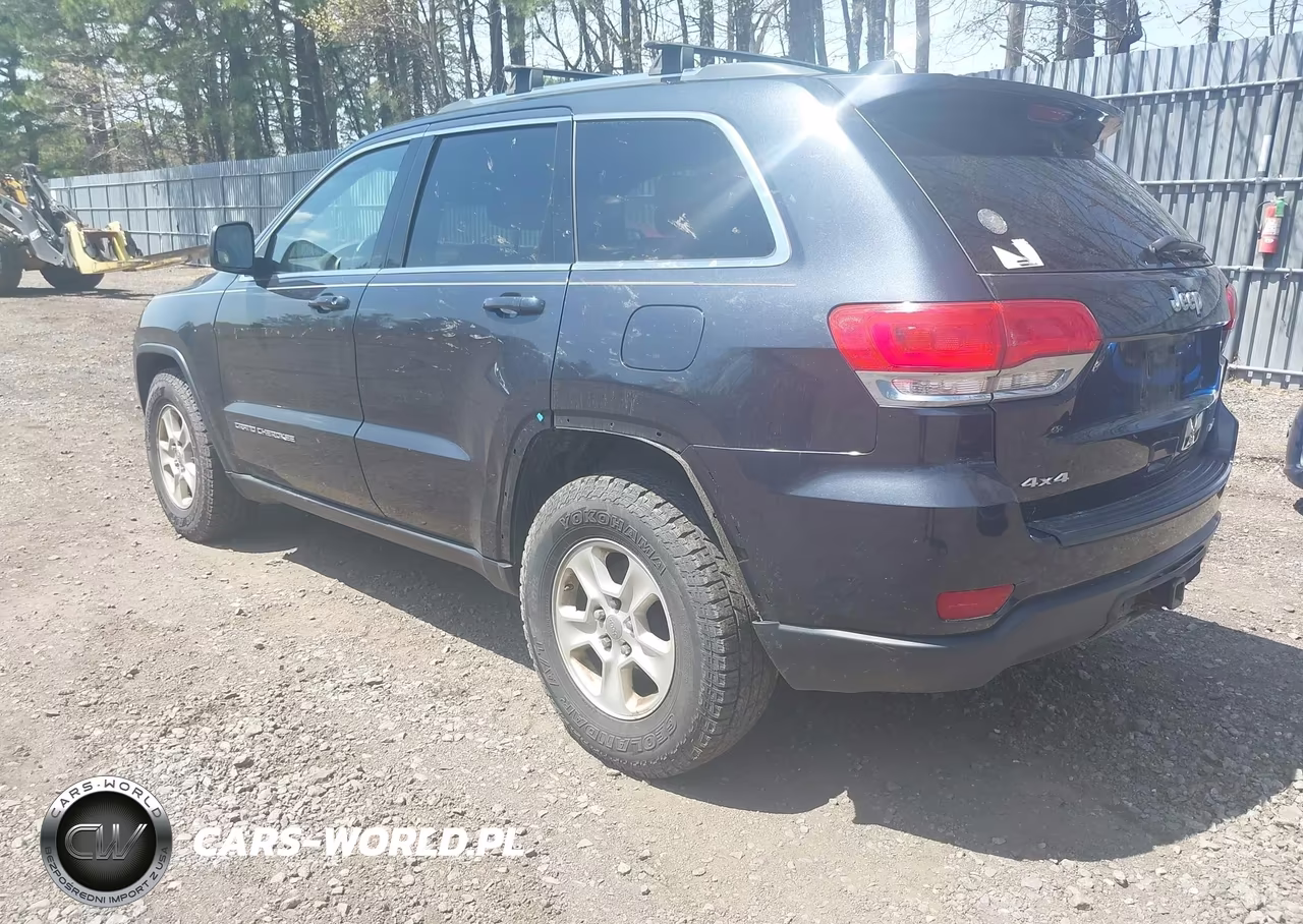 2015 Jeep Grand Cherokee Laredo VIN:1C4RJFAG5FC168243 - 3