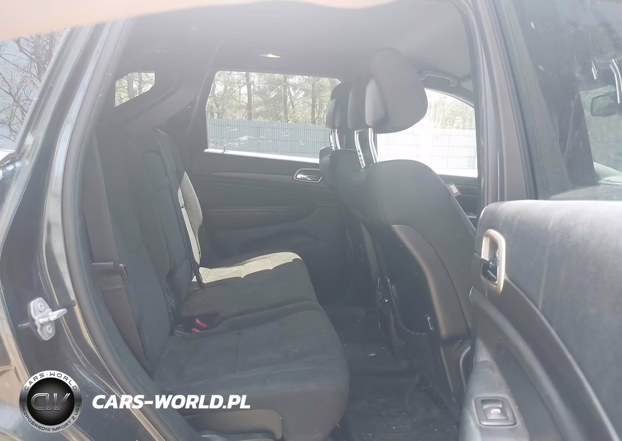2015 Jeep Grand Cherokee Laredo VIN:1C4RJFAG5FC168243 - 8