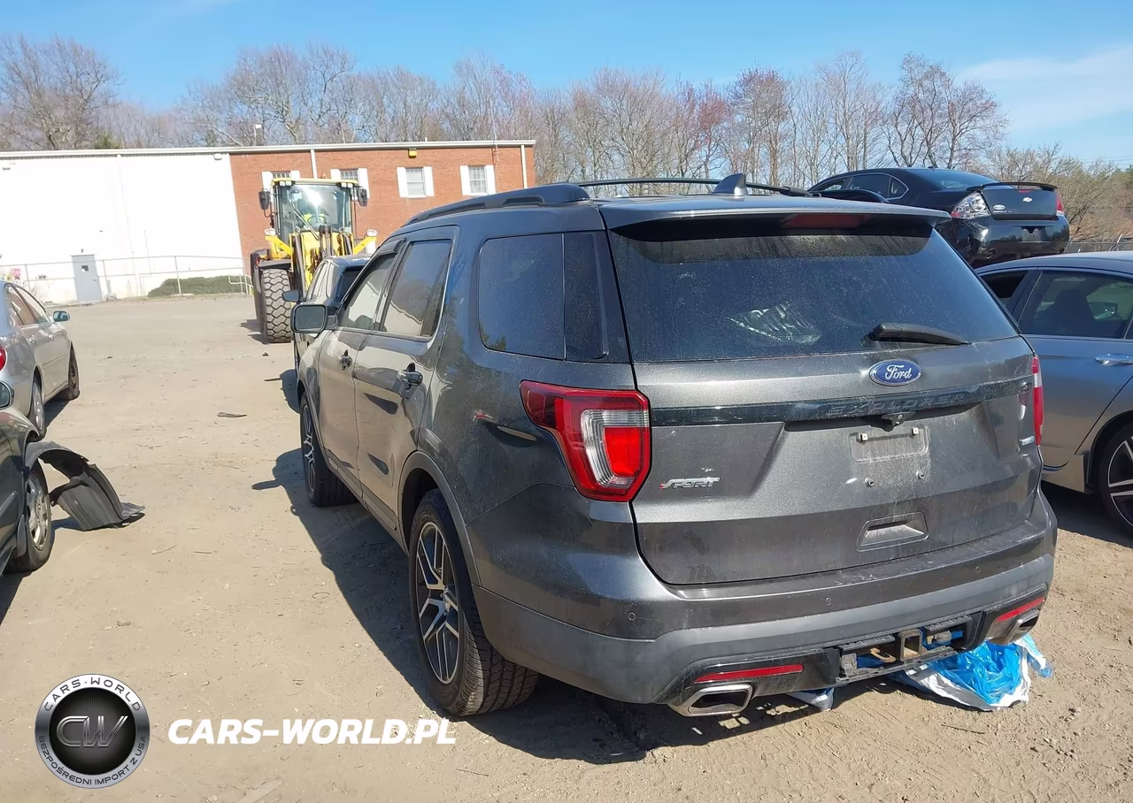 2016 Ford Explorer Sport VIN:1FM5K8GT5GGC68831 - 3