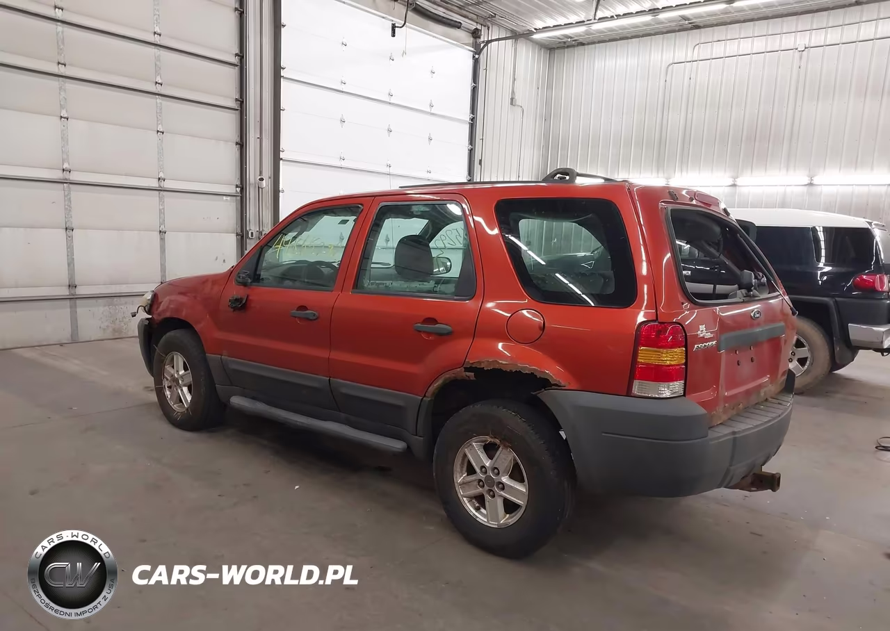 2007 Ford Escape Xls-Xls Manual VIN:1FMYU02Z67KA92812 - 3