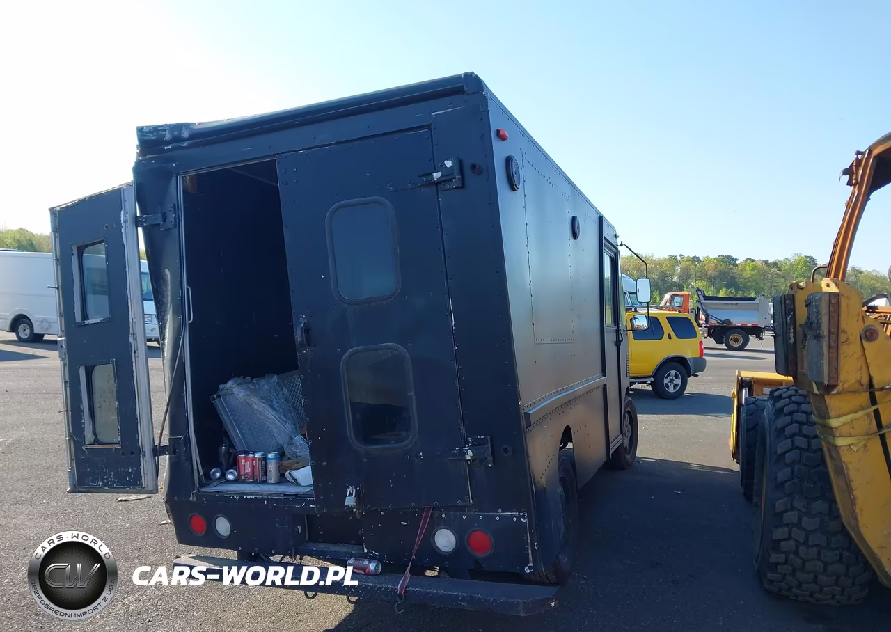 2002 Ford E-350 Stripped Commercial VIN:1FCJE39L62HB06297 - 4