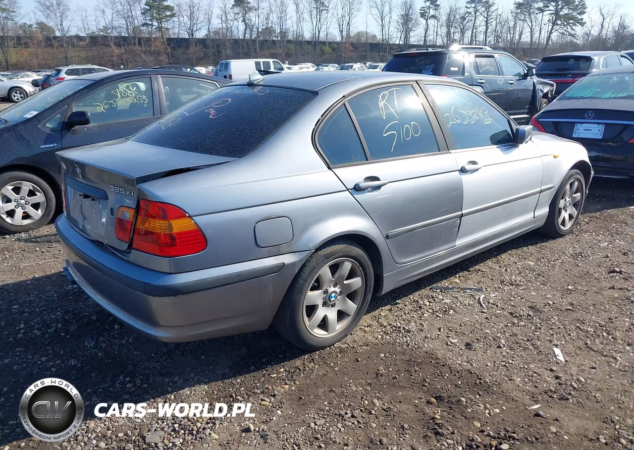 2005 BMW 325Xi VIN:WBAEU33485PR14261 - 4