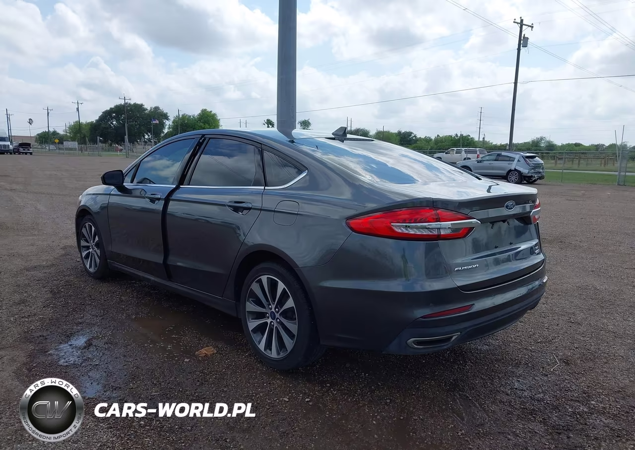 FORD FUSION SE VIN:3FA6P0T99LR155107 - 3