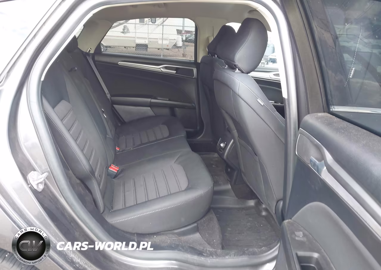 FORD FUSION SE VIN:3FA6P0T99LR155107 - 8