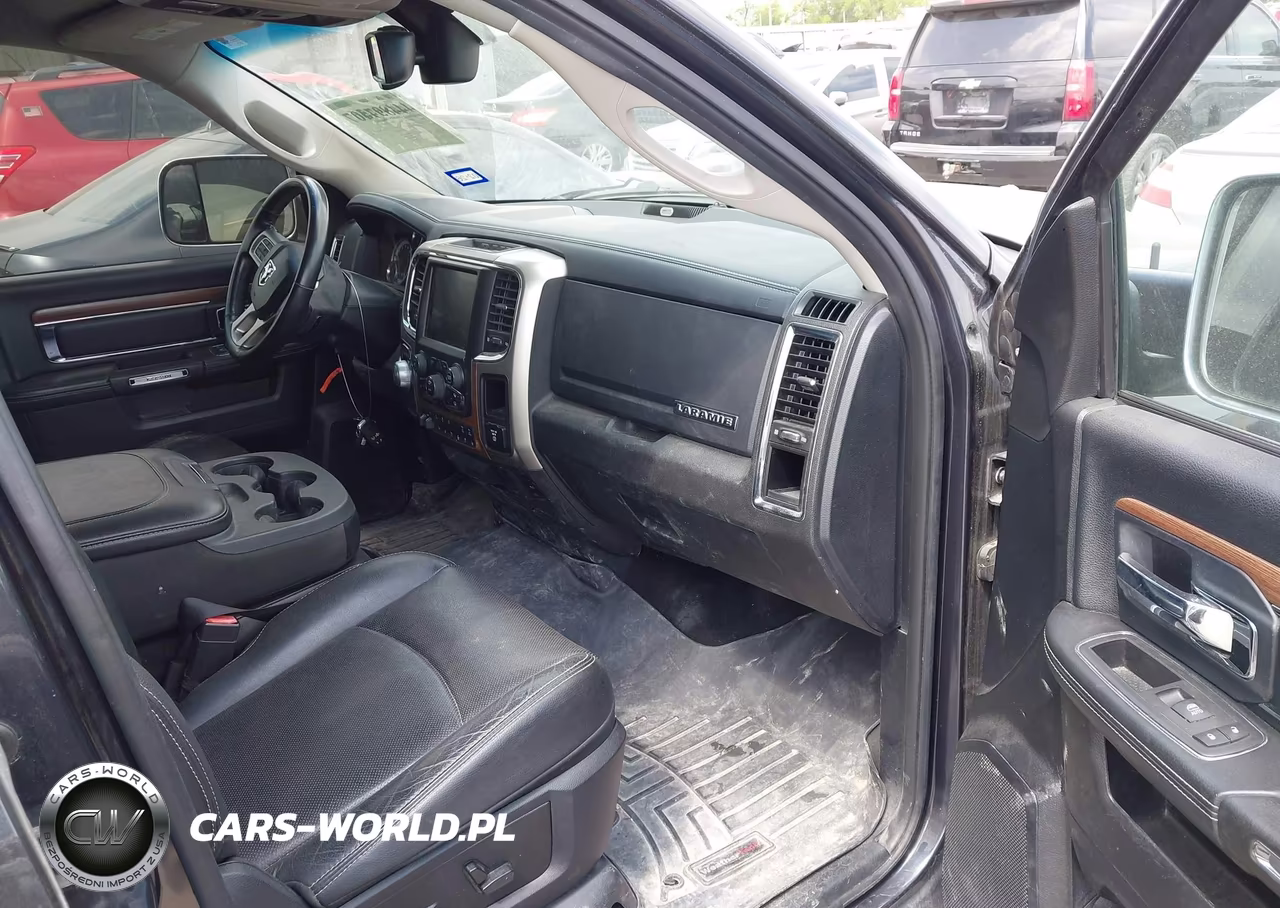 2014 Ram 1500 Laramie VIN:1C6RR7NM8ES402353 - 5