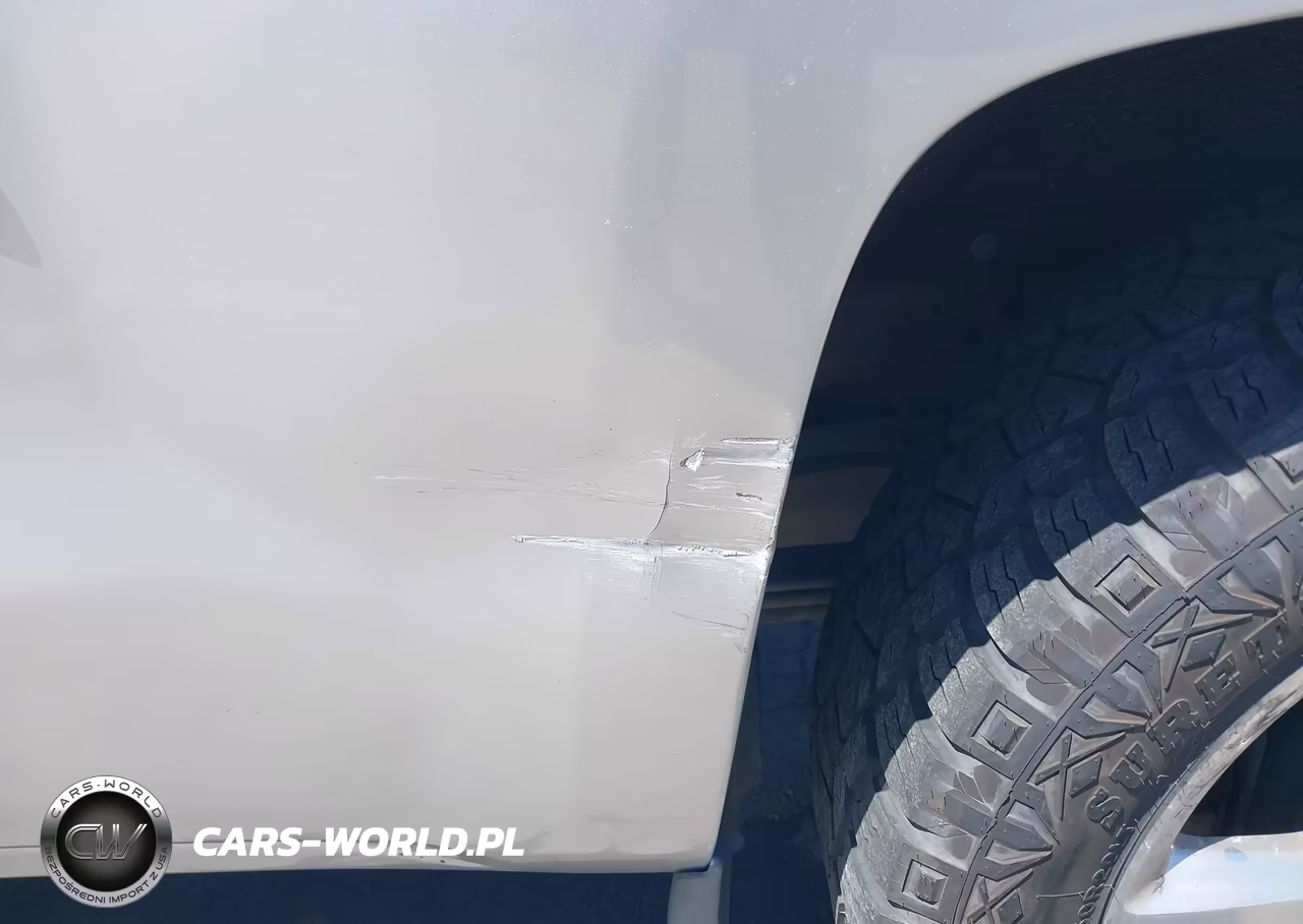 2015 Chevrolet Silverado 1500 1Lt VIN:1GCRCREC9FZ153048 - 18