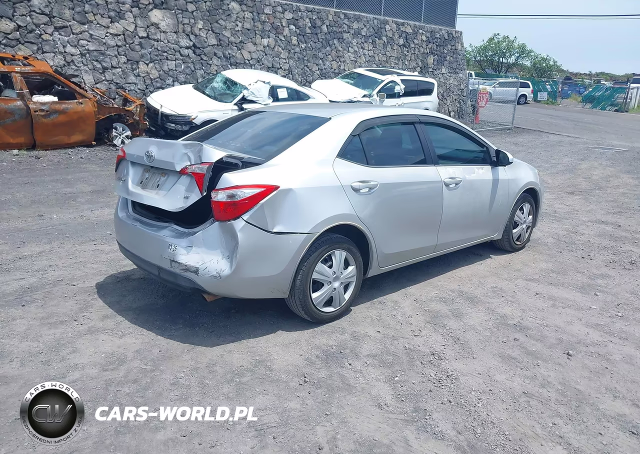 2015 Toyota Corolla Le VIN:5YFBURHE3FP197536 - 4