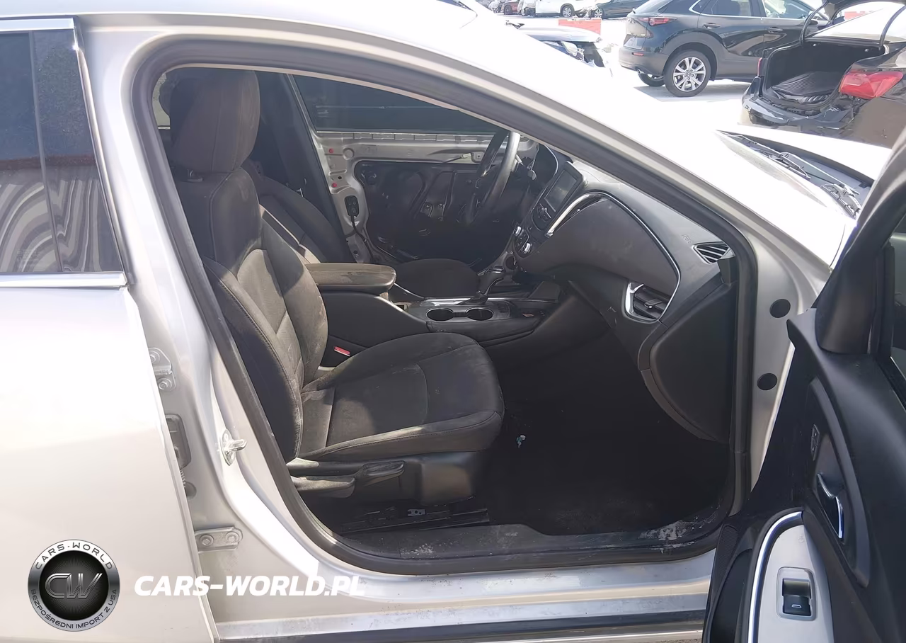 2018 Chevrolet Malibu Lt VIN:1G1ZD5ST9JF150471 - 5