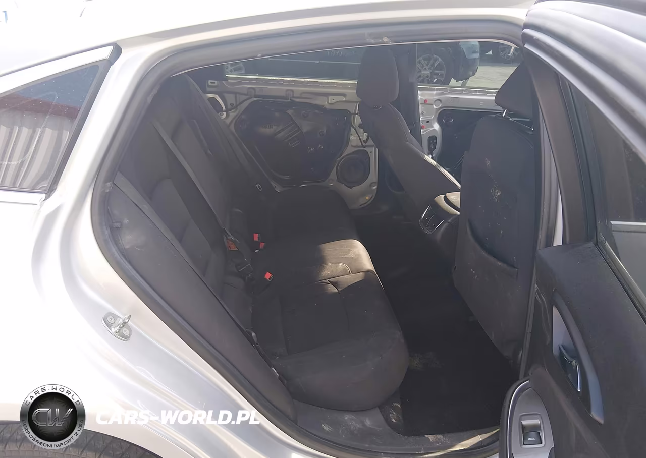 2018 Chevrolet Malibu Lt VIN:1G1ZD5ST9JF150471 - 8