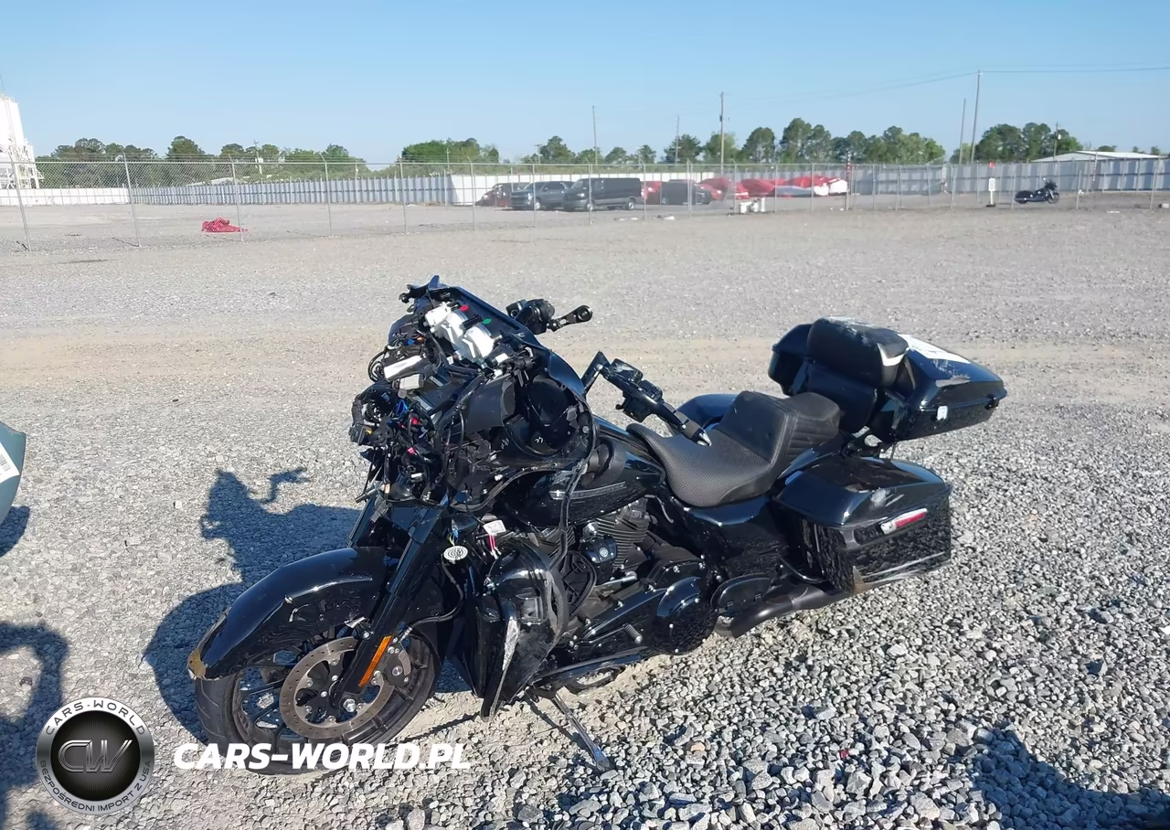 2018 Harley-Davidson Flhxs Street Glide Special VIN:1HD1KRC11JB616608 - 13