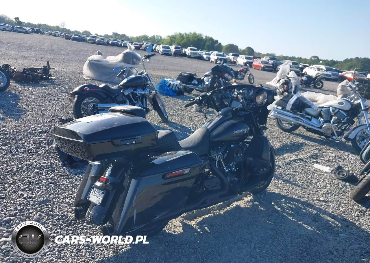 2018 Harley-Davidson Flhxs Street Glide Special VIN:1HD1KRC11JB616608 - 4