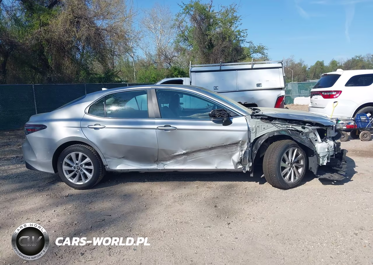 2021 Toyota Camry Le VIN:4T1C11AK1MU458818 - 14