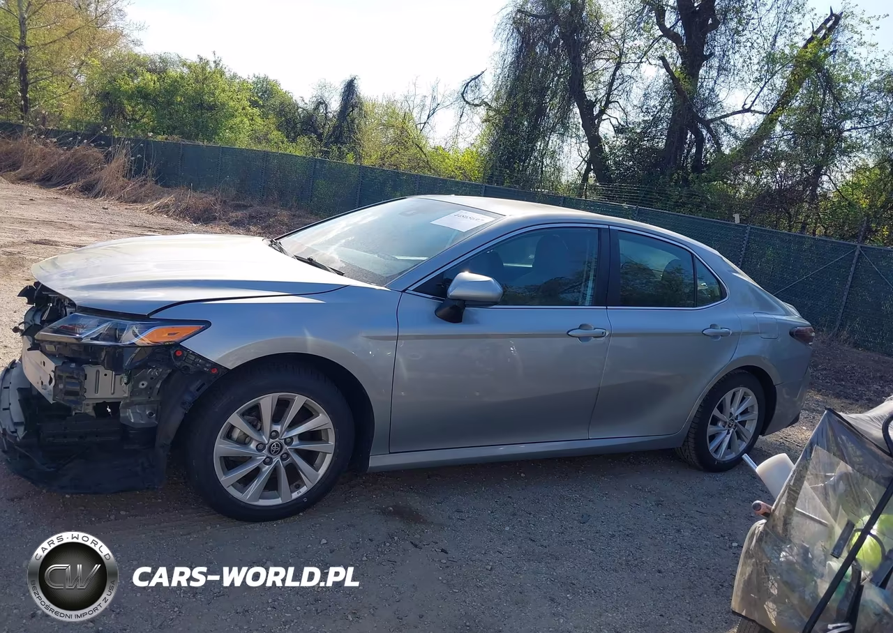 2021 Toyota Camry Le VIN:4T1C11AK1MU458818 - 15