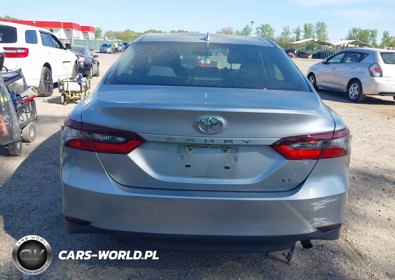 2021 Toyota Camry Le VIN:4T1C11AK1MU458818 - 17
