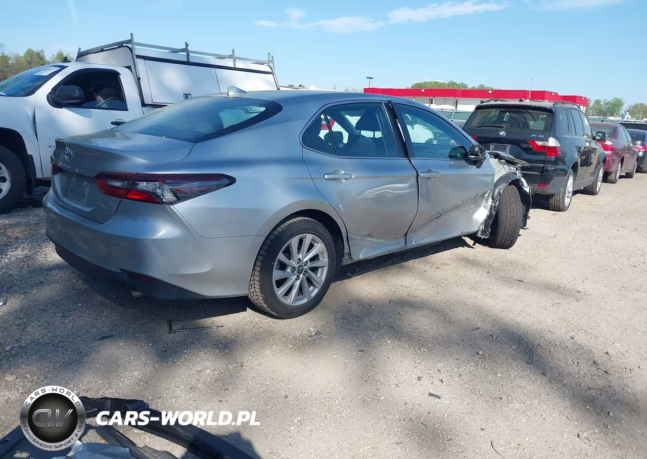 2021 Toyota Camry Le VIN:4T1C11AK1MU458818 - 4