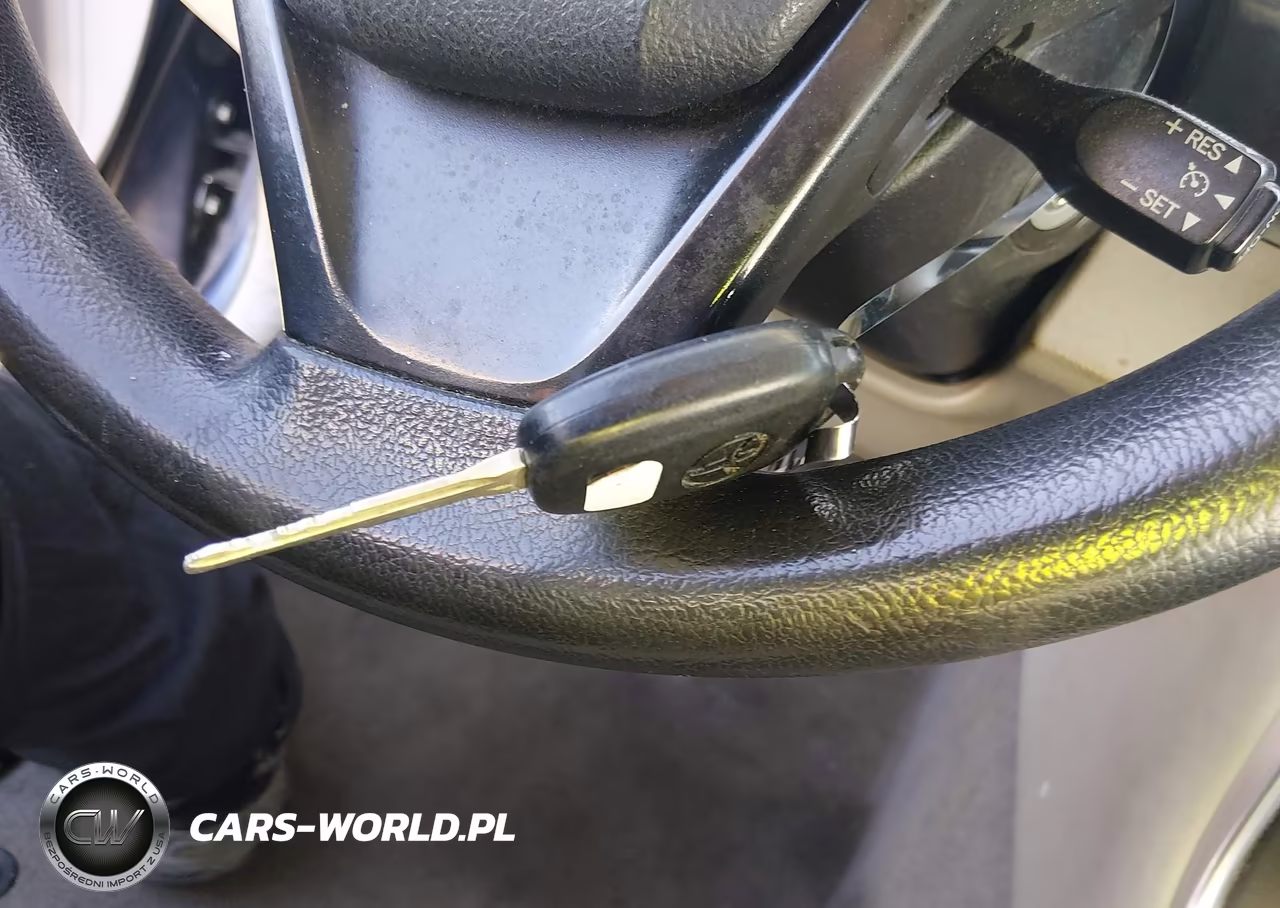 2017 Toyota Camry Le VIN:4T1BF1FK2HU716999 - 11