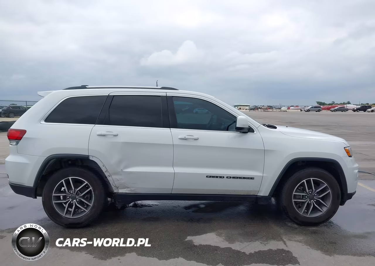 2020 Jeep Grand Cherokee Laredo E 4X2 VIN:1C4RJEAG2LC393080 - 13