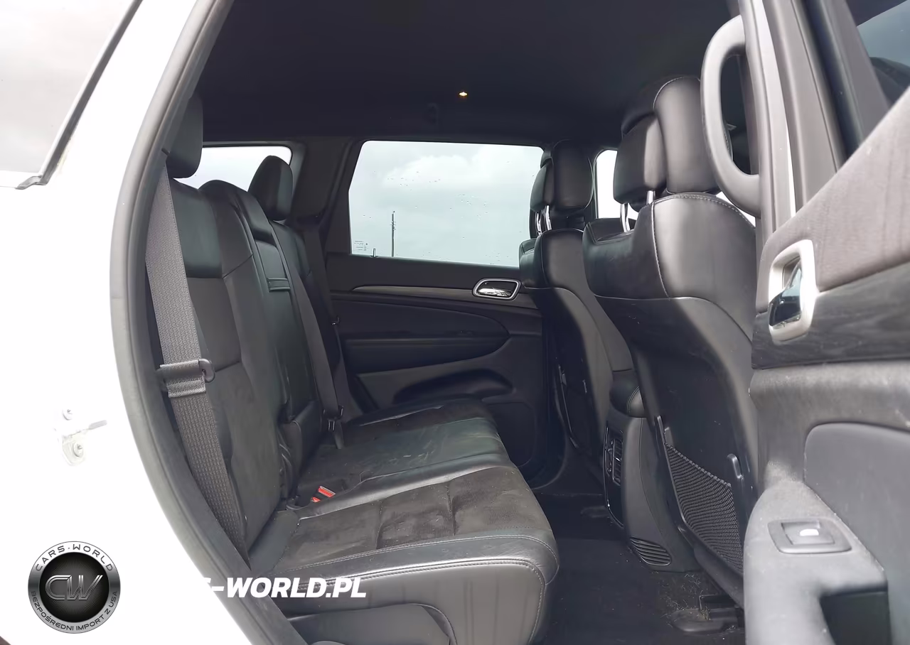 2020 Jeep Grand Cherokee Laredo E 4X2 VIN:1C4RJEAG2LC393080 - 8