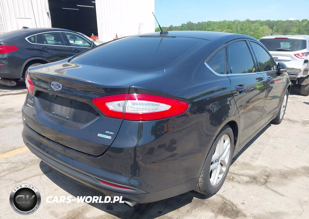 2015 Ford Fusion Se VIN:1FA6P0HD4F5131737 - 4