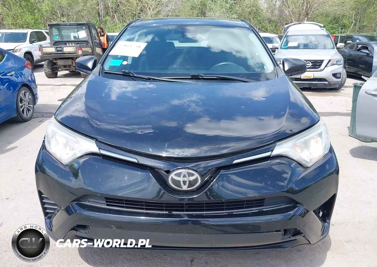 2018 Toyota Rav4 Le VIN:2T3BFREVXJW753337 - 12